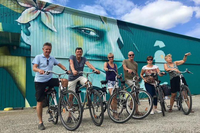 "Bordeaux by bicycle: a 3-hour tour immersive experience" - Why a bicycle makes sense in Bordeaux