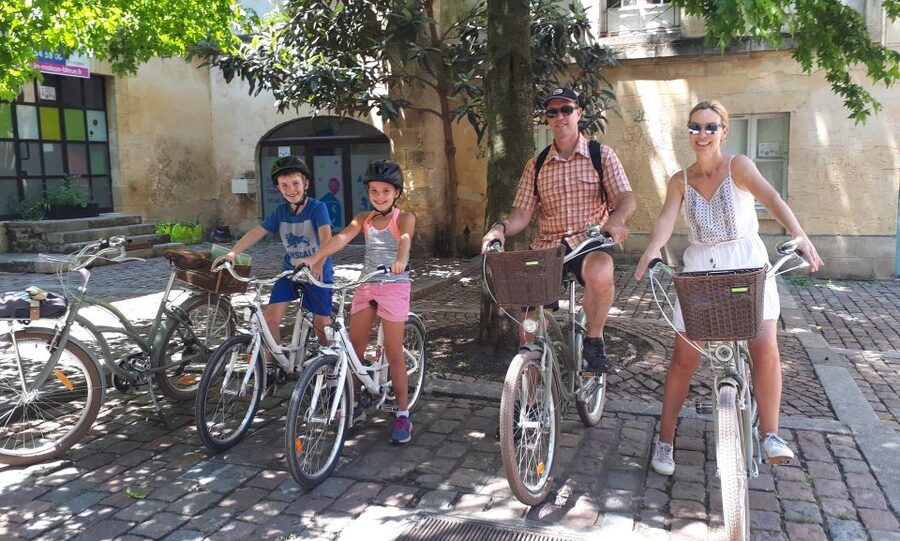 Bordeaux: Top Landmarks & Historic Bike Tour - Key points to know before you book