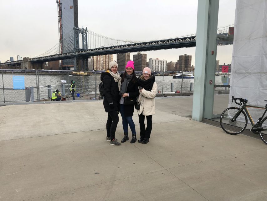 Brooklyn: 2-Hour Manhattan & Brooklyn Bridges Bike Tour - Crossing the Brooklyn Bridge with downtown below