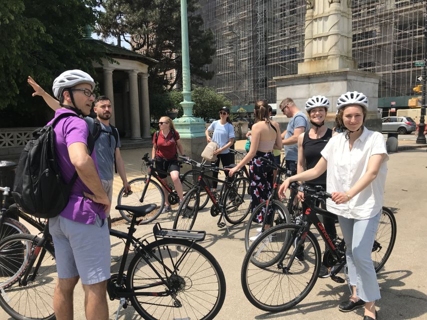 Brooklyn: Half-Day Cycling Tour - What the guide adds to the day