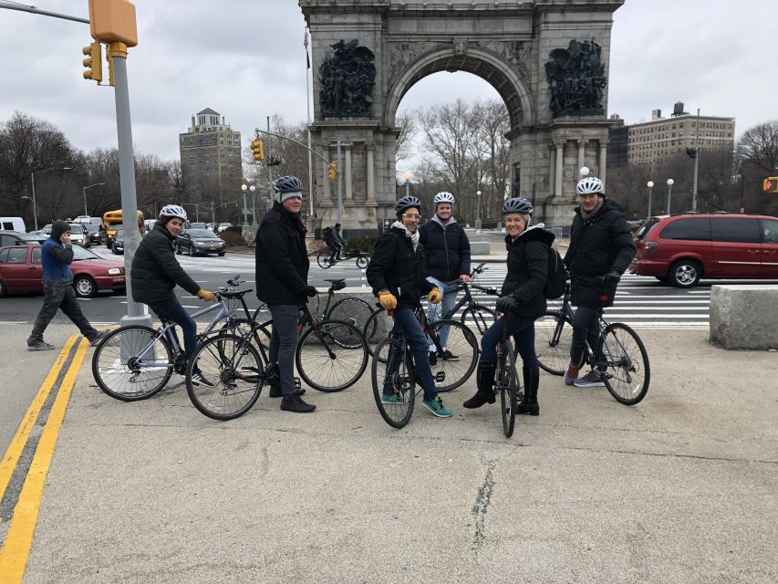 Brooklyn: Sightseeing Bike Tour with Local Guide - Brooklyn Heights is a fitting finish