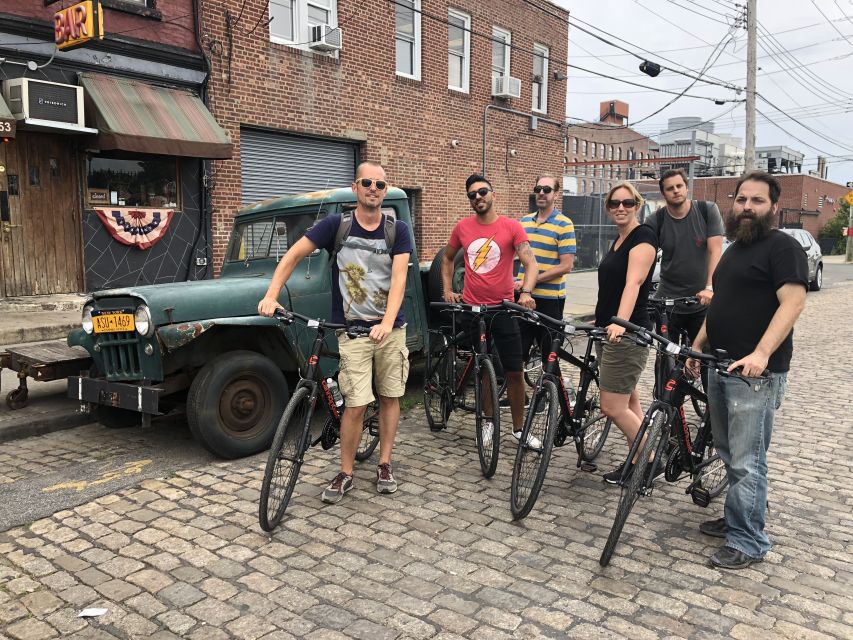 Brooklyn: Sightseeing Bike Tour with Local Guide - Who should book this Brooklyn bike tour?
