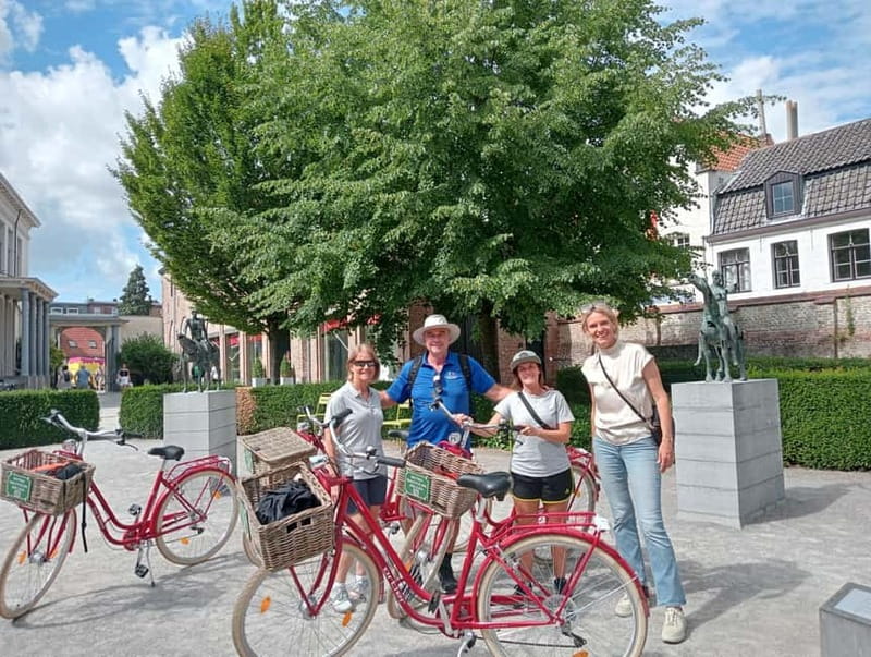 Bruges: Guided Retro Bike Tour of Highlights and Hidden Gems - Bruges by bicycle: more ground, less foot fatigue