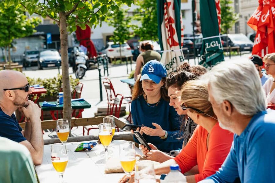 Brussels: City Highlights and Hidden Gems Bike Tour - The halfway café pause