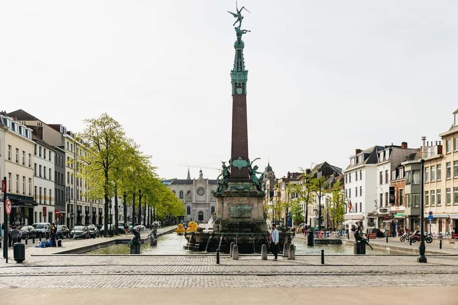 Brussels: City Highlights and Hidden Gems Bike Tour - Who should book this Brussels bike tour?