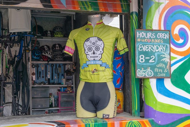 Bucerias Bike and Food Tour - The final beer and what the menu means for vegetarians