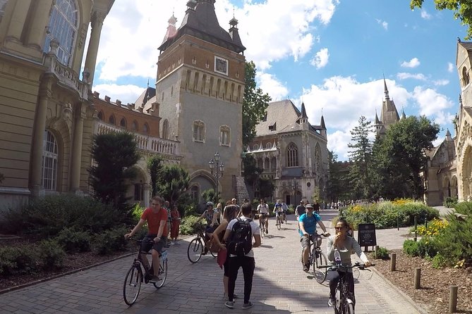 Budapest Bike Tour with Hungarian Goulash - Why a bicycle works so well in Budapest