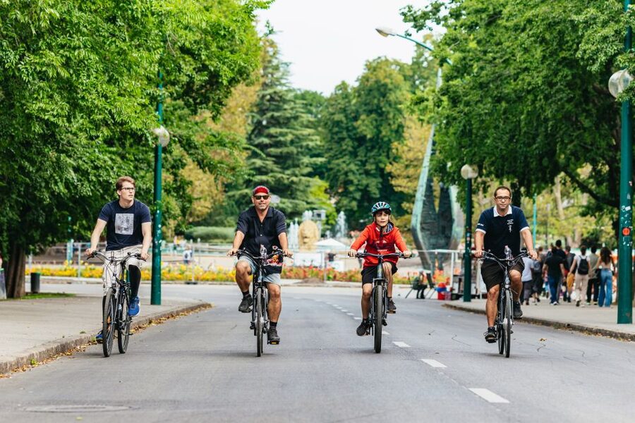 Budapest: Grand Sightseeing Bike Tour - Why a bicycle works so well in Budapest