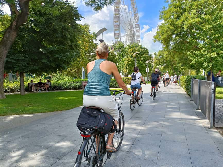 Budapest: Guided Bike & E-bike Tour with a Goulash - Heroes’ Square and a useful history lesson