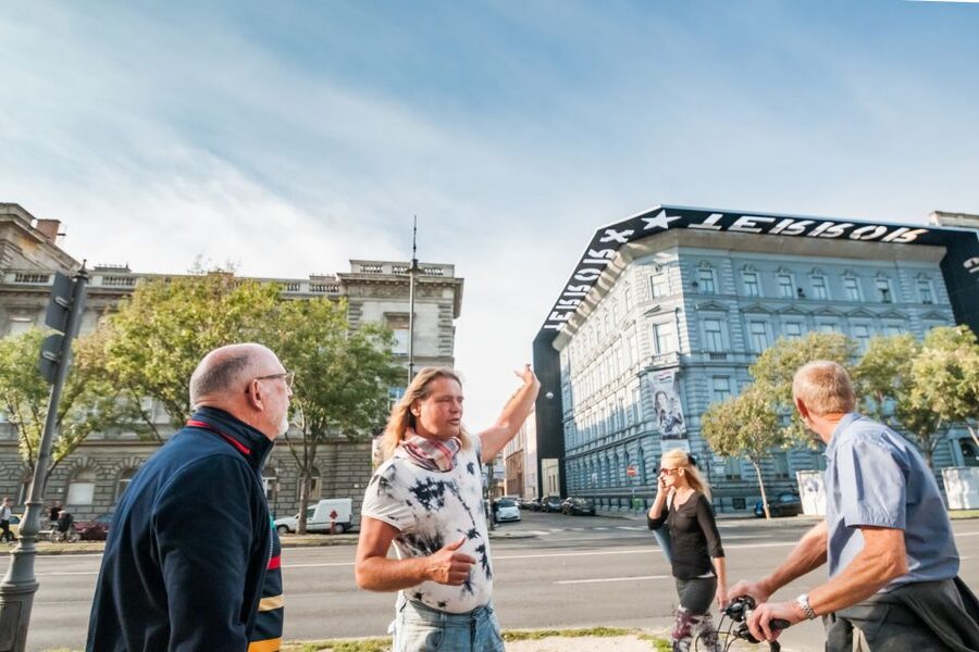 Budapest: Guided City Discovery Bike Tour - Key points to know before you book