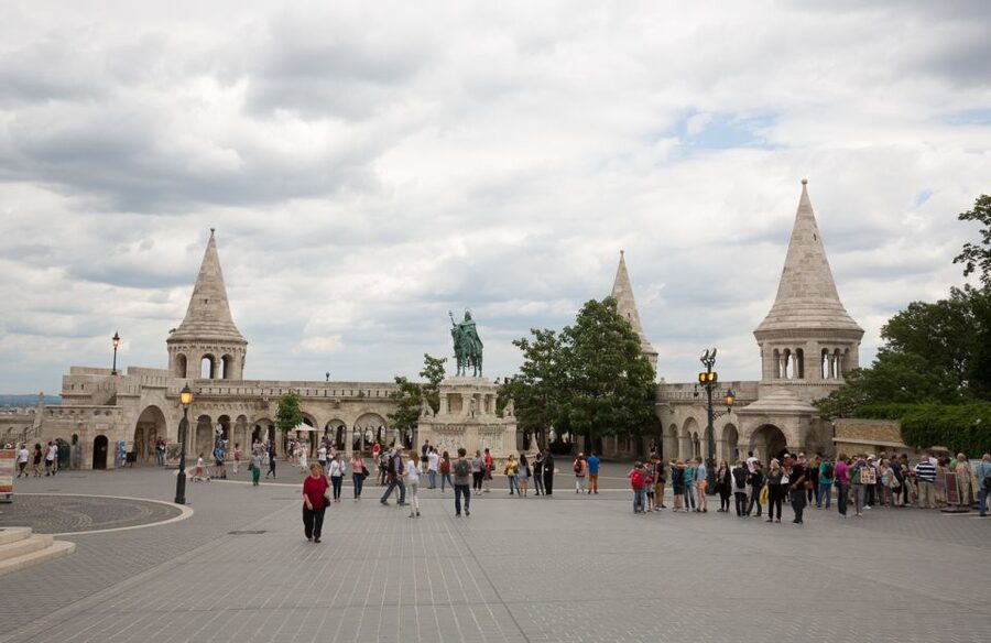 Budapest: Guided City Tour by E-Bike - Back down to the Danube Promenade