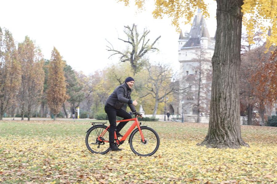 Budapest: Guided Downtown Electric Bike Tour - Rudas Bath, Gellért Hill, and Liberty Bridge