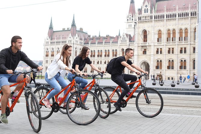 Budapest Historic Downtown Bicycle Tour in small groups - The market, museum, and Great Synagogue finish