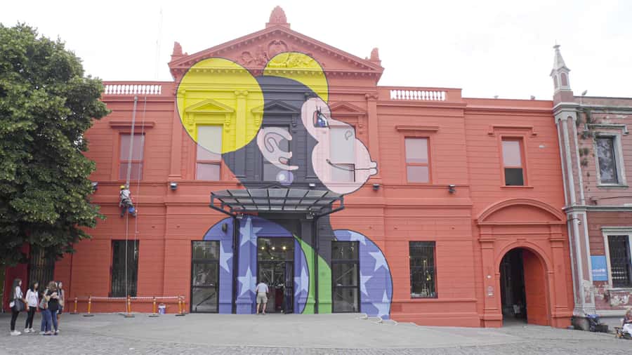 Buenos Aires: North or South Buenos Aires Bike Tour - Guides, group size, and the riding pace