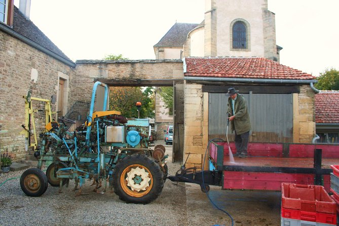 Burgundy Bike Tour with Wine Tasting from Beaune - Lunch near Puligny-Montrachet breaks up the riding