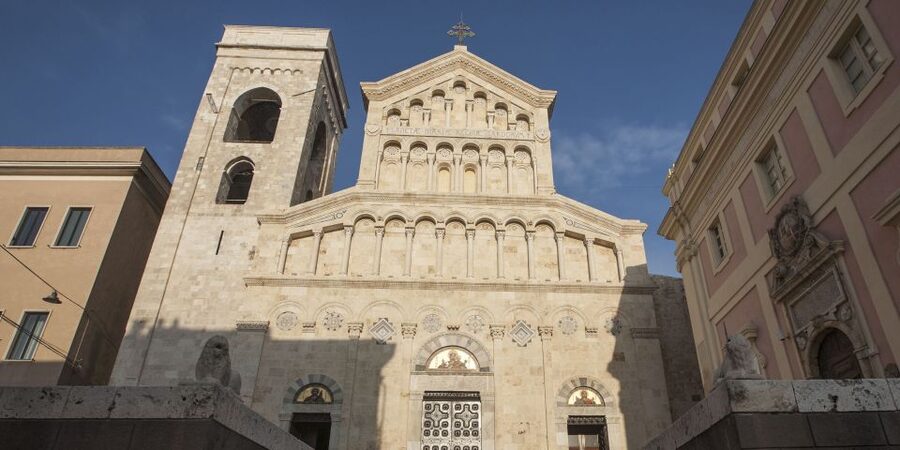 Cagliari: Guided Old Town Tour by Electric Bike - The optional flamingo route needs a quick check