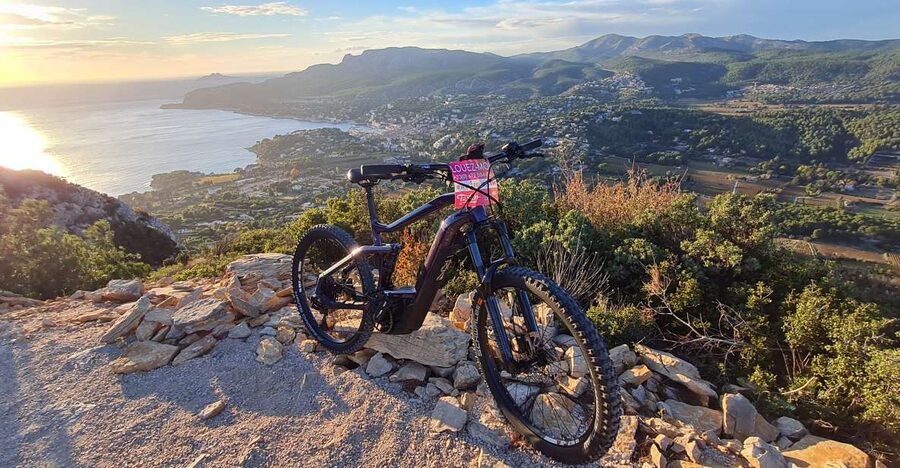 Calanques National Park: E-Mountain Bike with Virtual Guide - What happens if the forests close