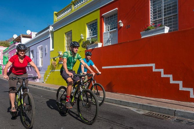 Cape Town City Cycling Tour - Company’s Garden puts Cape Town’s past in one place