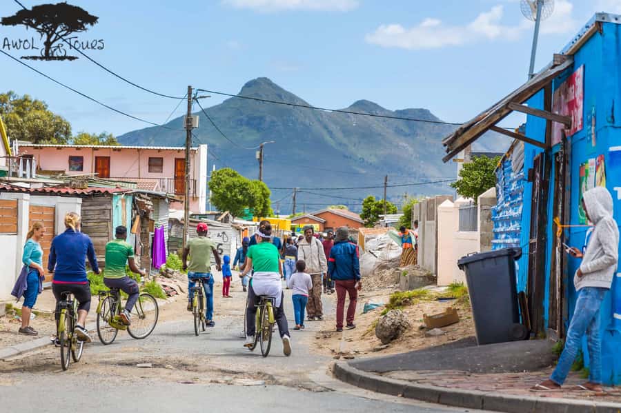 Cape Town: Cultural Cycling Tour - Meeting local people rather than collecting sights