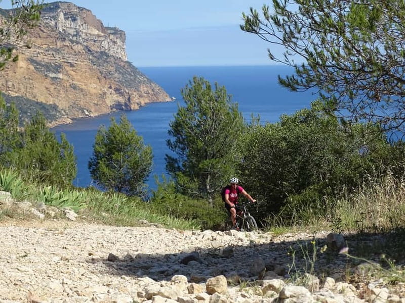 Cassis: Calanques and Viewpoints Tour by Mountain E-Bike - Why this ride gives you more than a Cassis bike rental