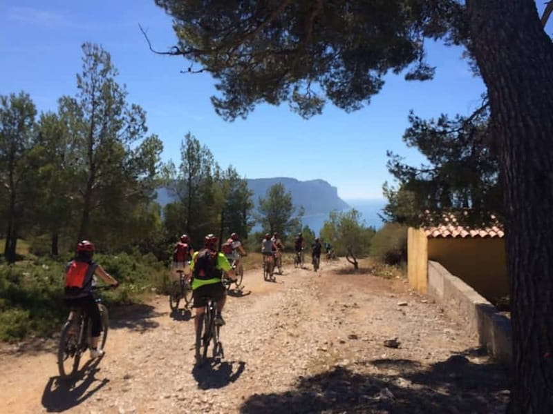 Cassis: Calanques and Viewpoints Tour by Mountain E-Bike - Meeting at the swimming pool above Cassis