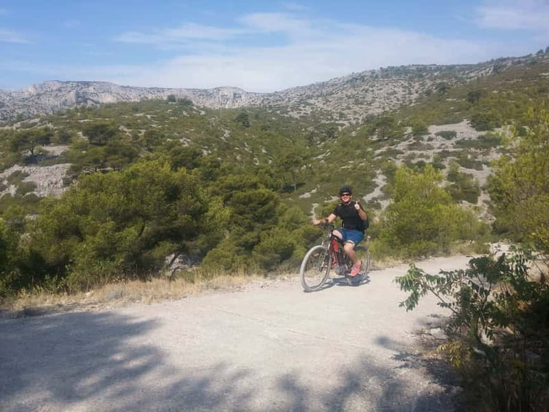 Cassis: Calanques and Viewpoints Tour by Mountain E-Bike - Learning the e-bike before the ride begins
