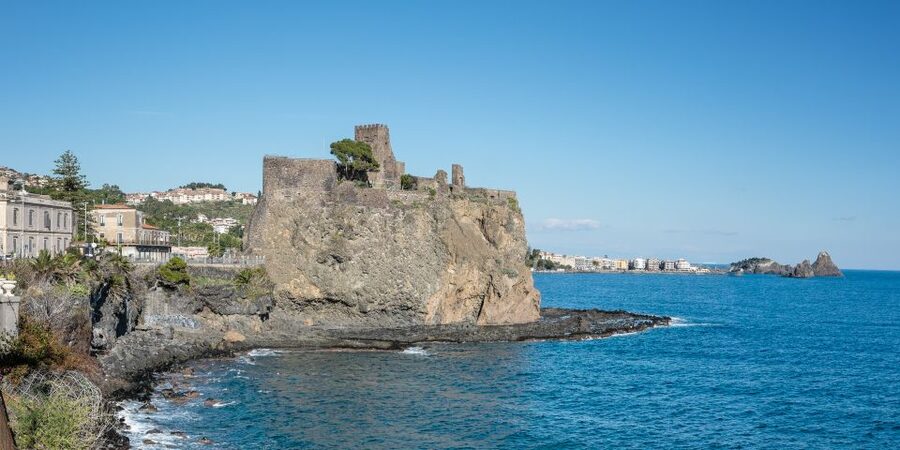 Catania: 4-Hour Guided Bike Tour - Aci Castello and its rock-top fortress