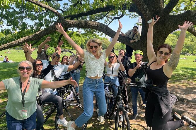 Central Park NYC Highlights Small-Group Bike Tour - Shakespeare Garden and the Swedish Cottage
