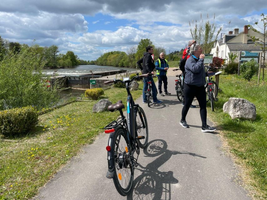 Chenonceau: E-Bike Guided Tour & Gourmet Picnic Lunch - Price, group size, and overall value