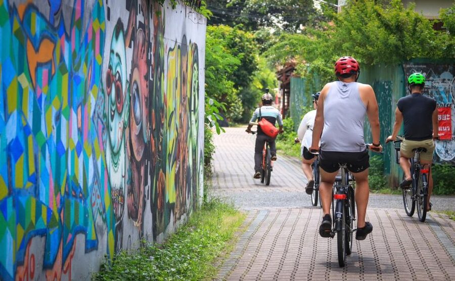 Chiang Mai: Half-Day Old Town Cycling Tour - The best time and practical preparation
