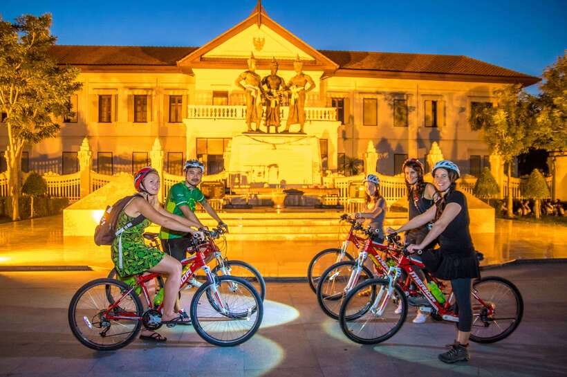 Chiang Mai: Private Historic Old City Bike Tour - Night - Tha Phae Gate and the old trading entrance