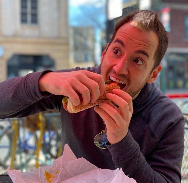 Chicago: Classic Food & Walking Tour with Free Bike or Kayak - What the guides add