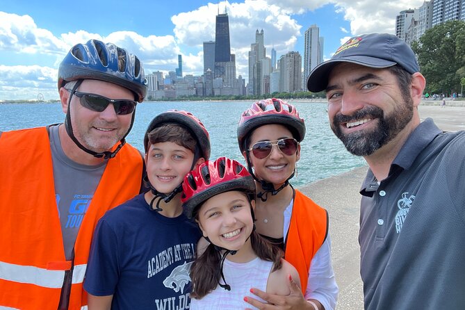 Chicago Family Food and Bike Tour with Top Attractions - Millennium Park and the Chicago icons