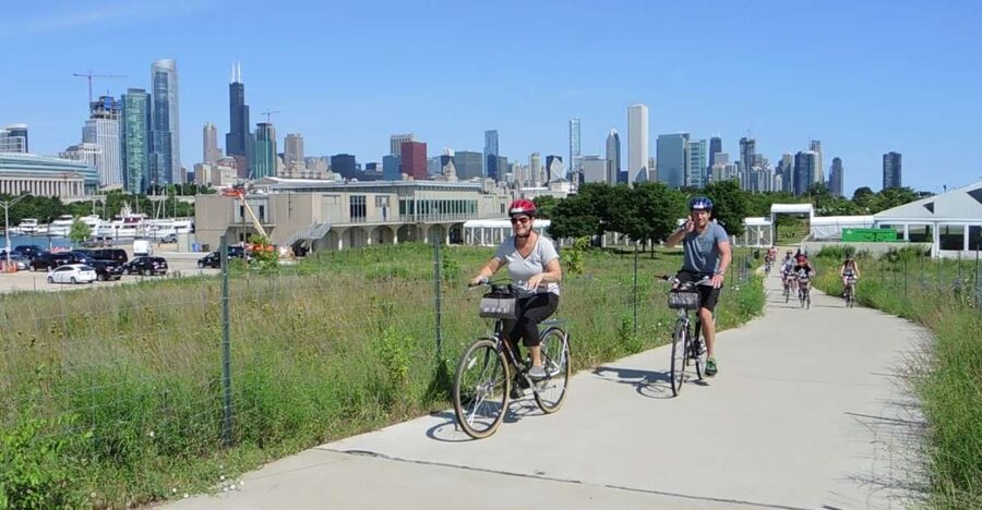 Chicago: Full-Day or Half-Day Bike Rental - Why a Chicago bike rental works so well