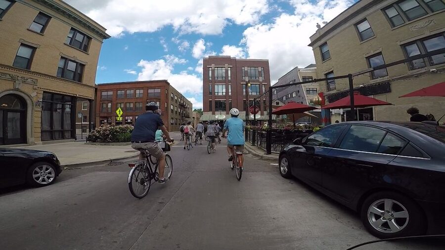 Chicago: Full-Day or Half-Day Bike Rental - Who gets the best value from this rental?