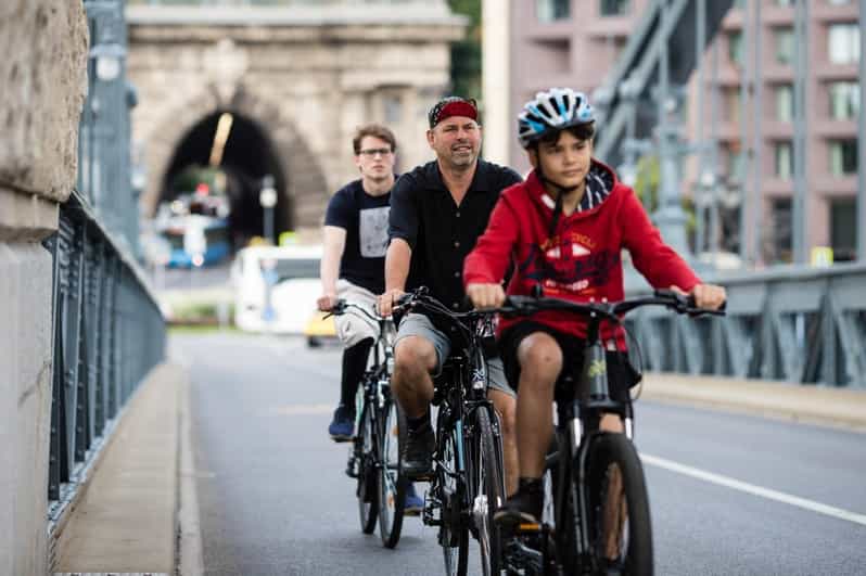 Choose a bicycle and make your own tour in Budapest-24 hrs - Tackling the Castle District