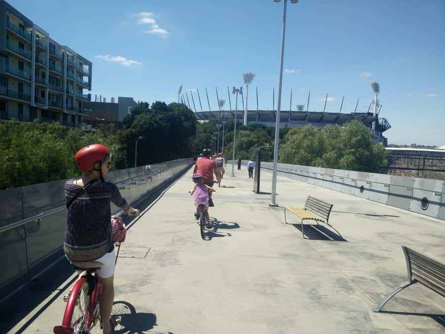 Classic Melbourne Bike tour - Along the Yarra River and through Melbourne’s parks
