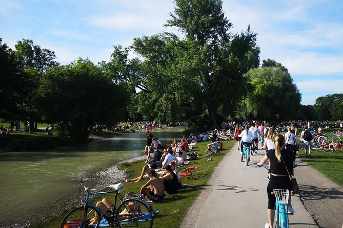 Classic Mike's Bike Tour daily @ 11.30 incl Beer Garden & Surfers - The Isar, Friedensengel, and the Maximilianeum
