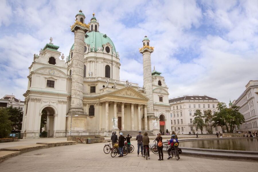 Classic Vienna: 3-Hour Guided Bike Tour - Starting at the State Opera on Bösendorferstraße