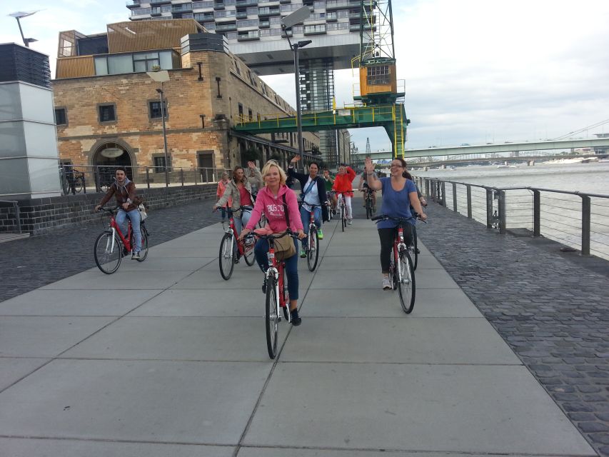 Cologne: 3-Hour Guided Bike Tour - From Fort X to the Zoobrücke skyline