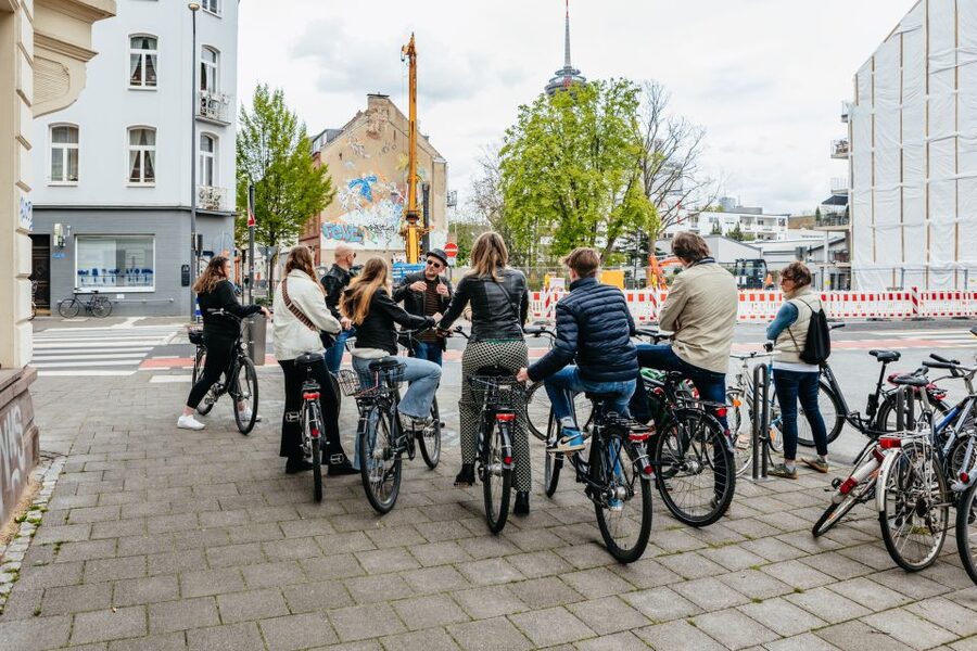 Cologne: Ehrenfeld Street Art Bike Tour - The 20-minute break