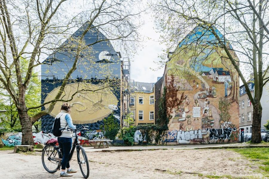 Cologne: Ehrenfeld Street Art Bike Tour - Starting at Eigelsteintor and finding the rhythm