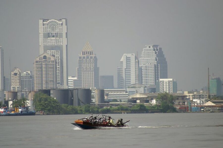 Colors Of Bangkok: 4-Hour Small Group Bike Tour - Cycling the raised paths of Bang Kachao