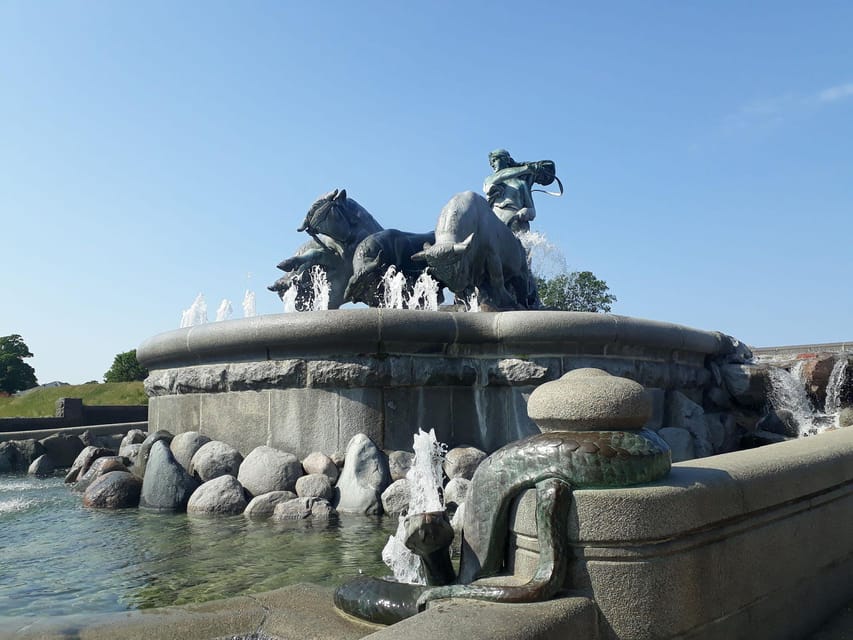Copenhagen: 2,5-Hour 'Must See' Bike Tour with a Local Guide - Why a bicycle is the right way to see central Copenhagen