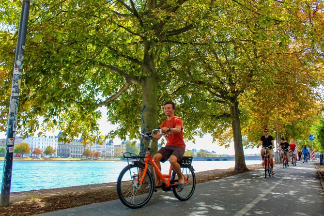 Copenhagen: 2-hour City Highlights Bike Tour - Christiansborg Palace and the Danish Parliament
