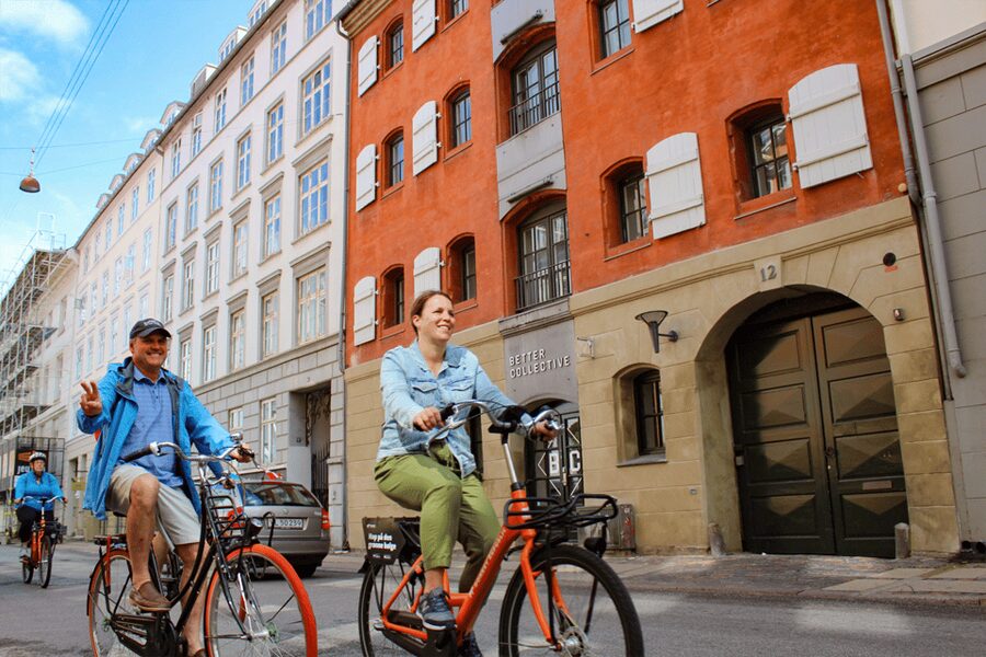 Copenhagen: 3-Hour City Highlights Bike Tour with Guide - Christiansborg and the Black Diamond