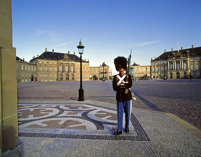 Copenhagen: City Highlights Guided Bike Tour - Key points at a glance