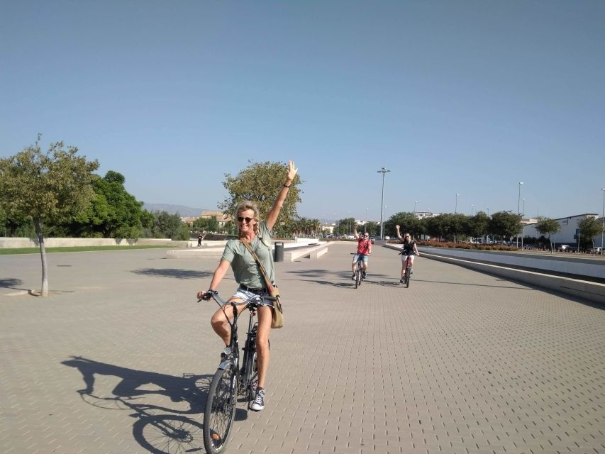 Córdoba Daily Highlights Bike Tour - Beginning at Calle Moriscos 10