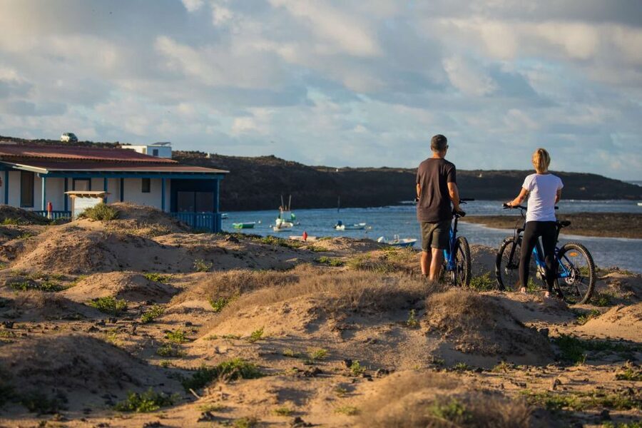 Corralejo: E-Bike Rental with Map to Popcorn Beach - Who should book this Corralejo e-bike route