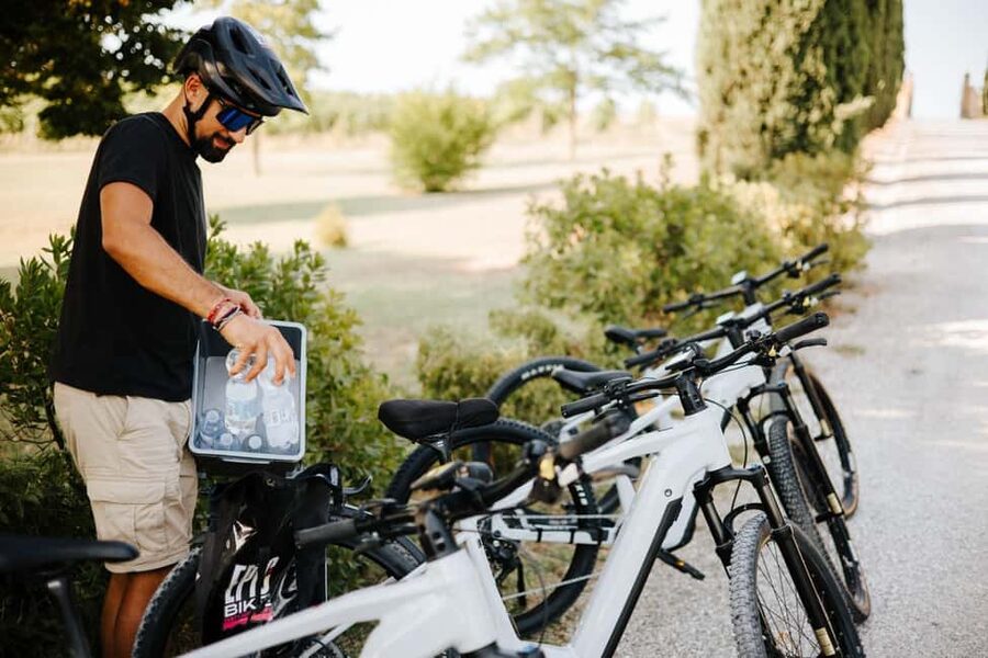Cortona: Val di Chiana E-Bike Tour with Optional Wine Lunch - Starting at Barbarullo and Getting Oriented